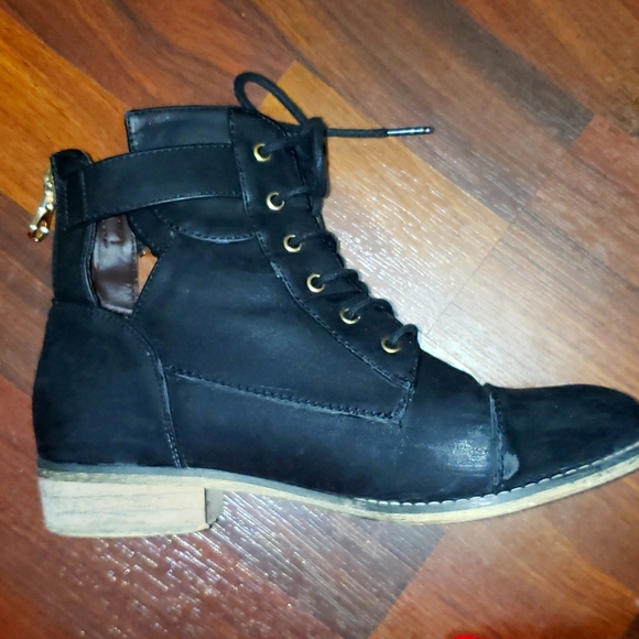 Fall Boots - Picture 3 of 5